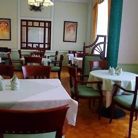 Ester Hotel 4*