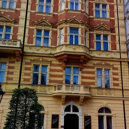 Ester Karlsbad