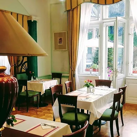 Hotel Ester 4*