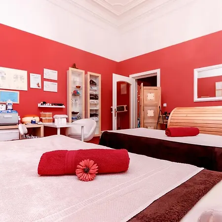 Ester Hotel