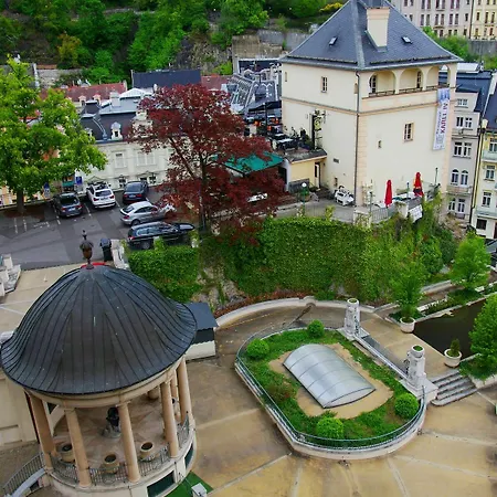 Ester Karlsbad